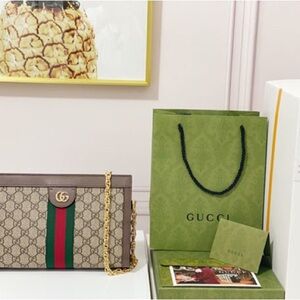 Gucci Beige and Green Shoulder Bag
